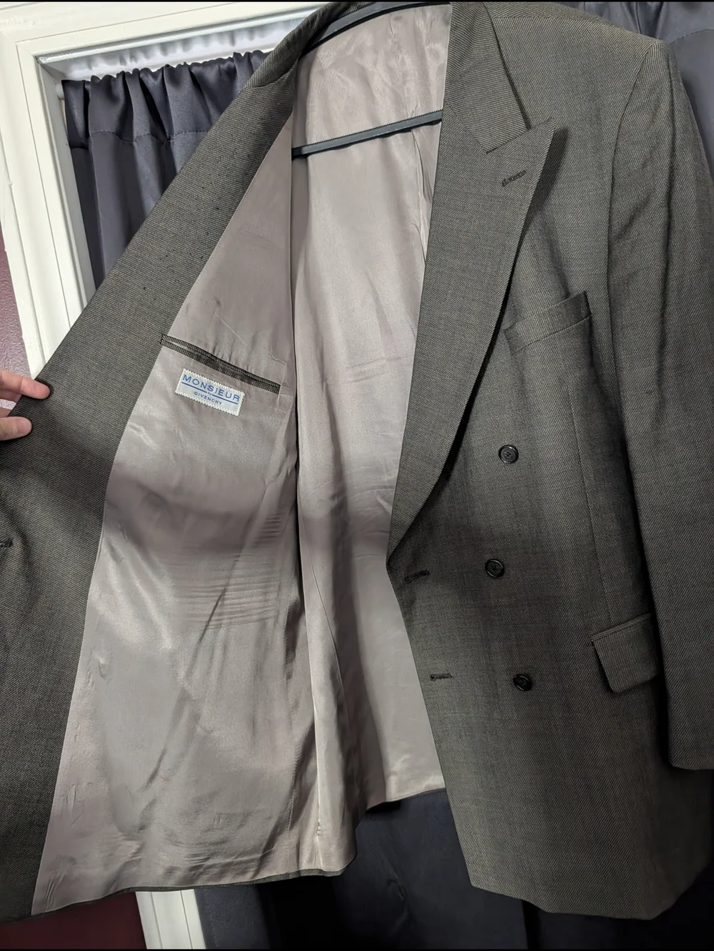 Givenchy 2pc Double Breasted Worsted Wool Twill Knit Cuffed Pants Mens Suit 48L